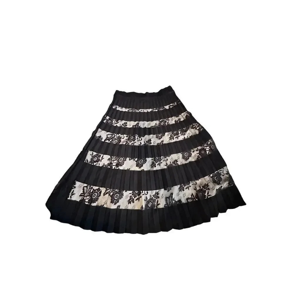 Antonio Melani Women's Black & White Floral Flare Maxi Skirt Size 6 lace